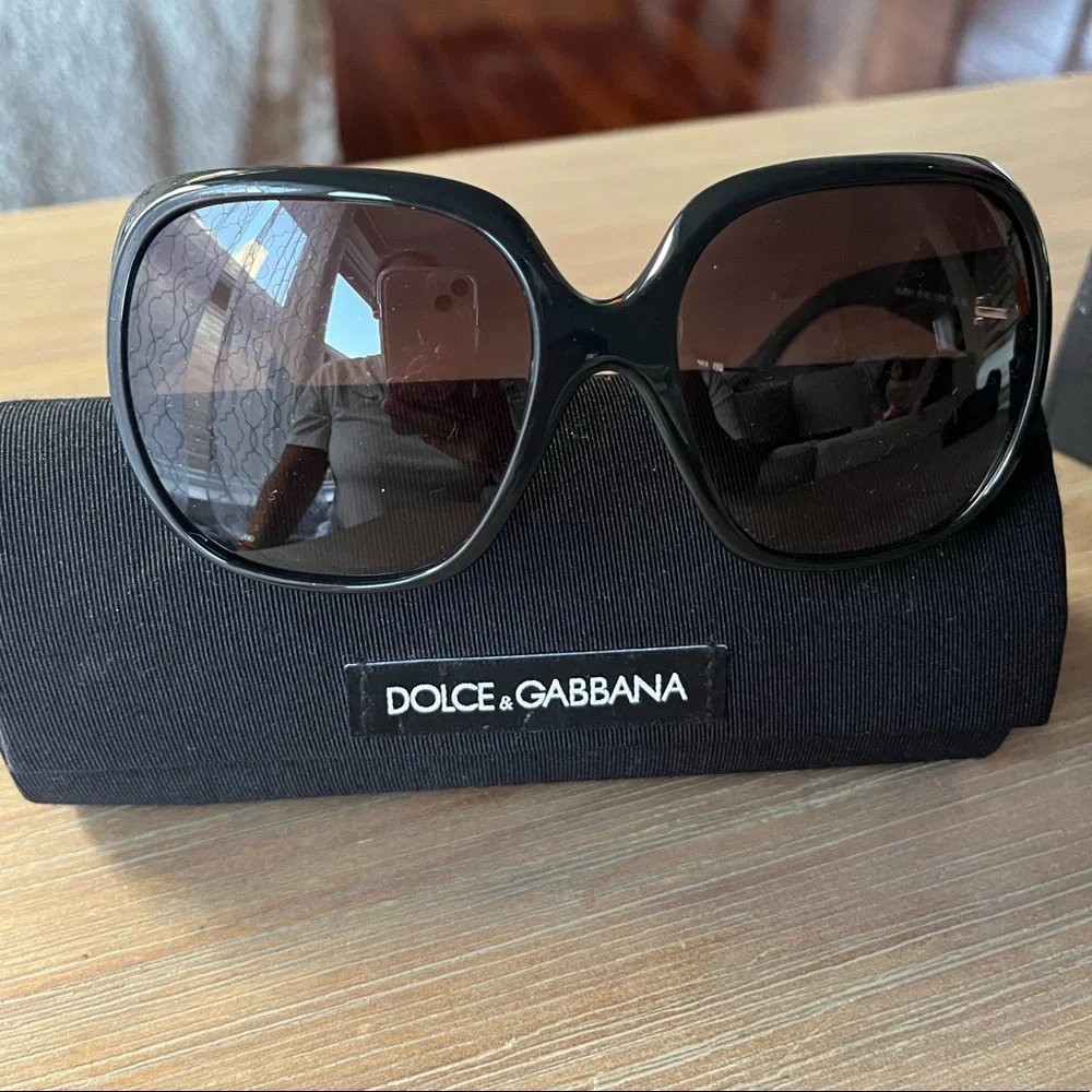 DOLCE& GABBANA black sun glasses - Picture 1 of 3